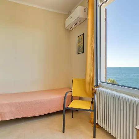 2 Bedroom Awesome In Cipressa