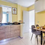 Σπίτι διακοπών 2 Bedroom Awesome In
