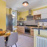 2 Bedroom Awesome In Σπίτι διακοπών Cipressa