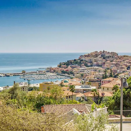 2 Bedroom Awesome In Holiday home Cipressa