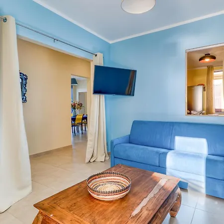 2 Bedroom Awesome In *