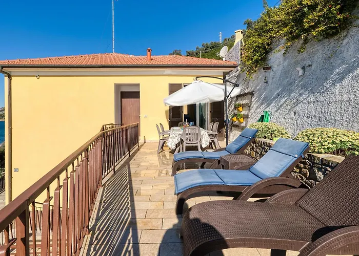 2 Bedroom Awesome In Semesterbostad *